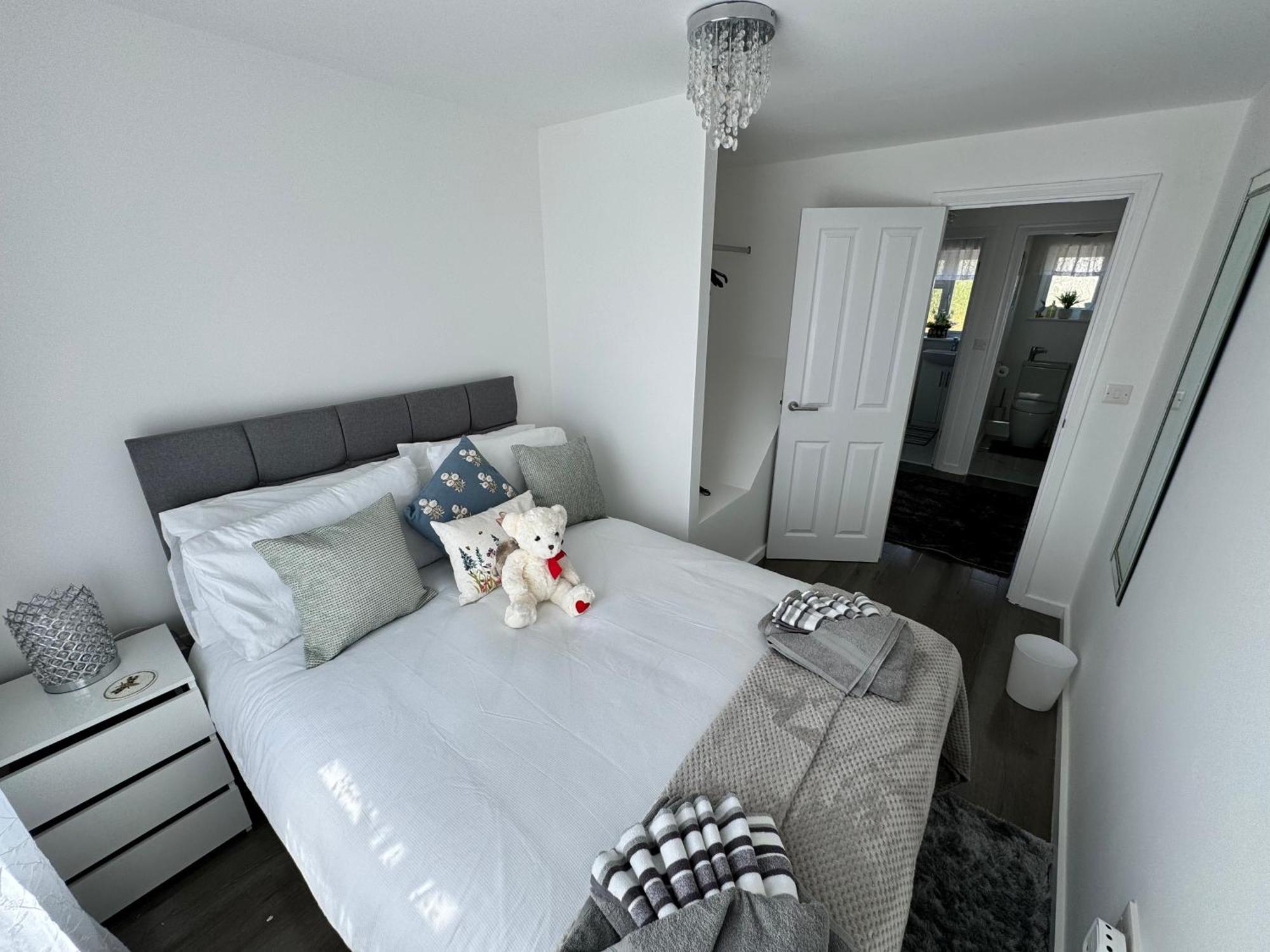 Modern 3-Bed Hideaway Near Westgate With Parking Vila Canterbury Exterior foto